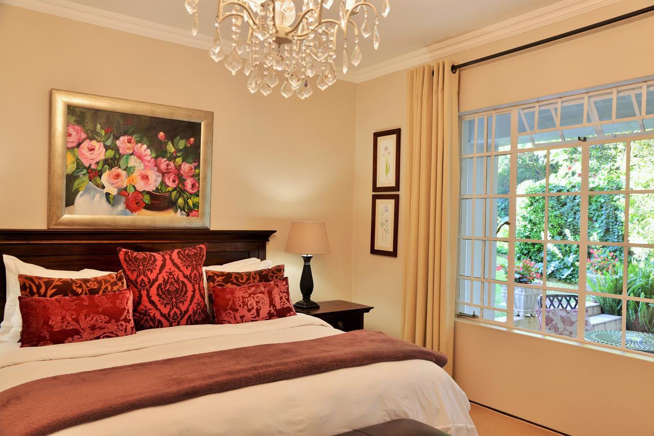 La Vieille Ferme Hotel Johannesburg Exterior photo