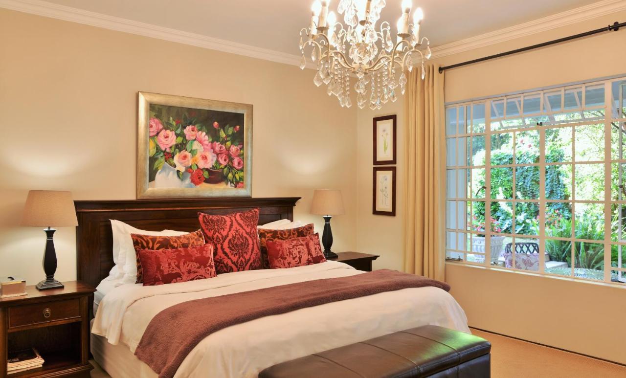 La Vieille Ferme Hotel Johannesburg Exterior photo